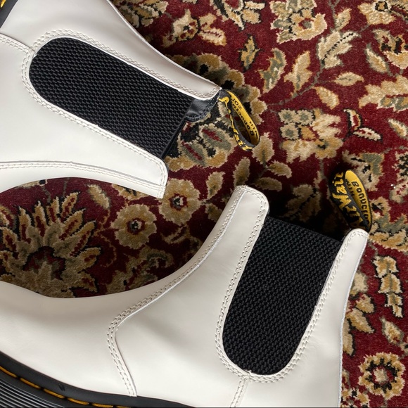 2976 smooth leather platform chelsea boots